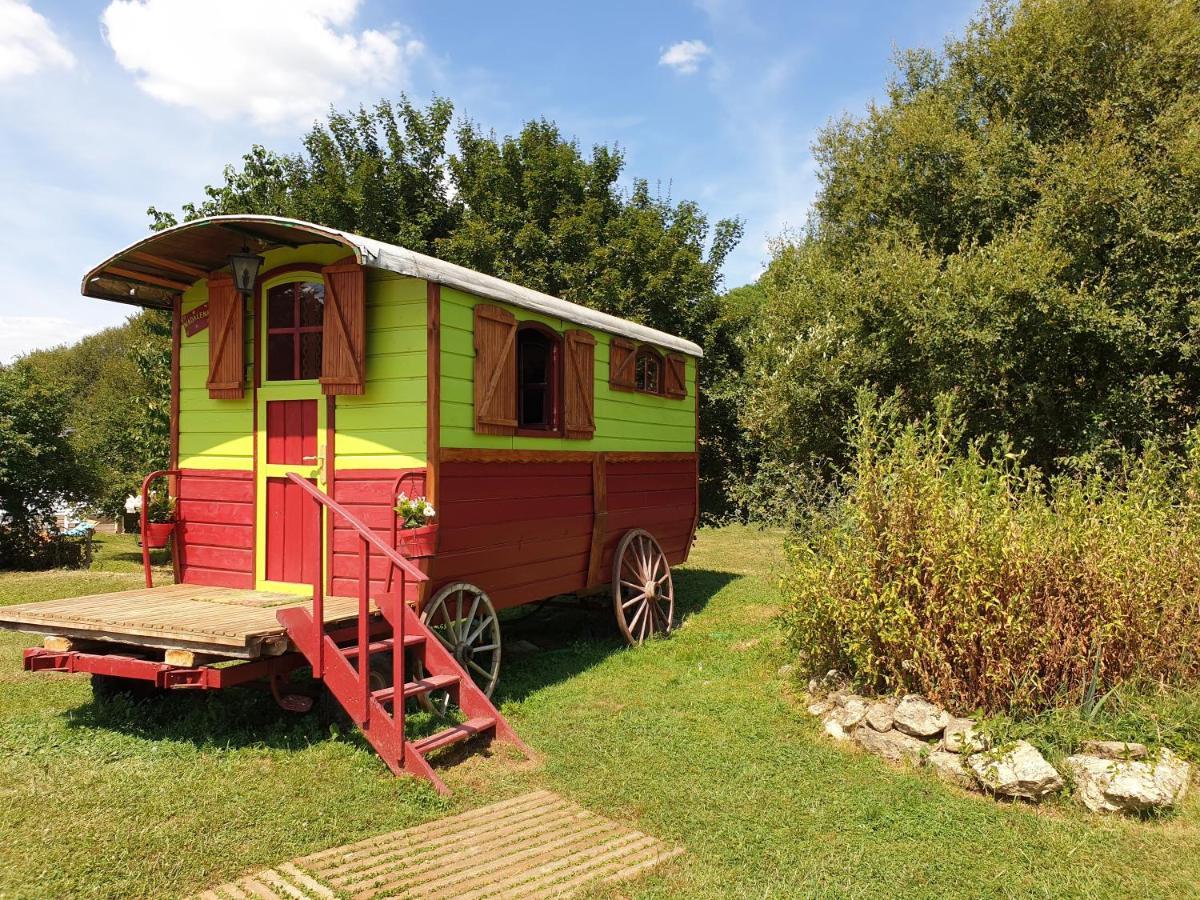 Anlhiac La Maison Du Bonheur מראה חיצוני תמונה