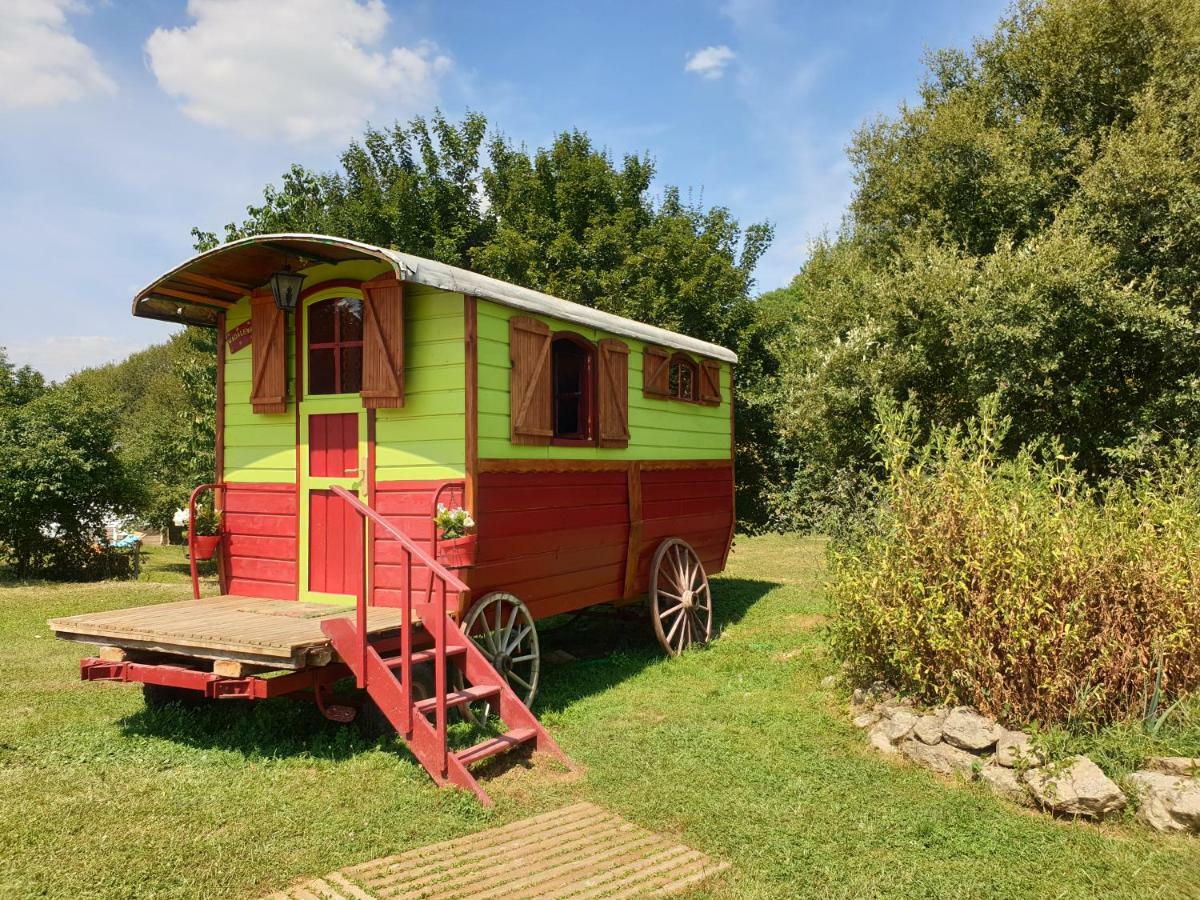 Anlhiac La Maison Du Bonheur מראה חיצוני תמונה